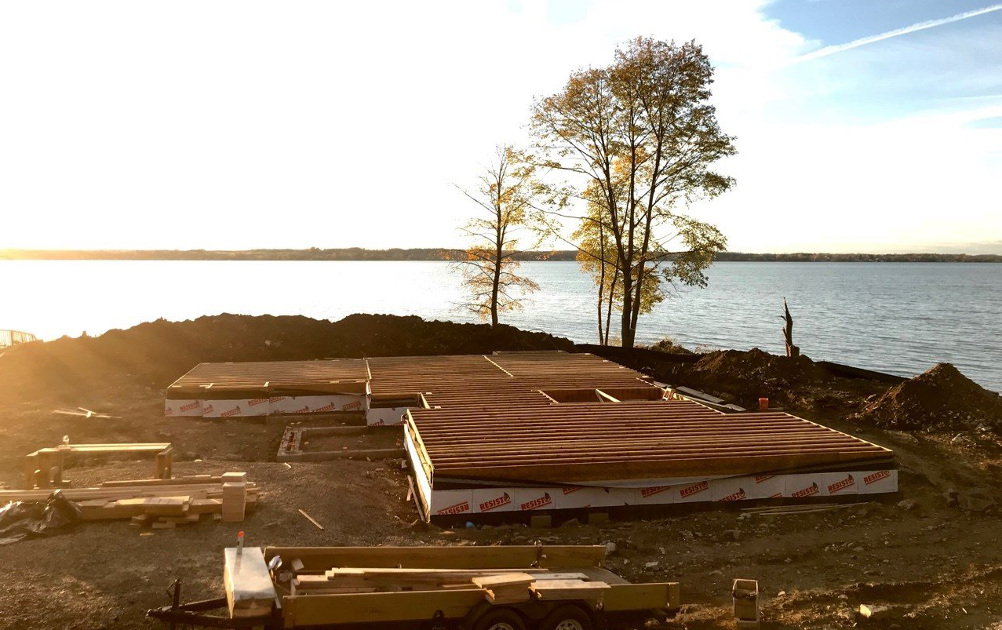 Views all around! Our build team has been enjoying the lake while completing the foundation and floor framing for the Allen’s Point home. They’ll continue readying the project for the timber frame raising taking place later this month.