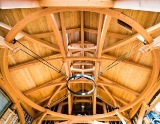 timber_frame_great_room_circle_timbers.jpg