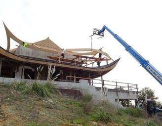glulam_roof_structure_kim_son_meditation_hall.jpg