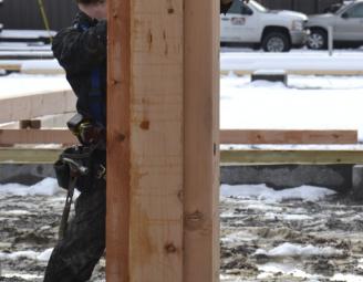 kevin_directing_crane_with_timber_post.jpg