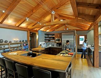 vt_st_kitchen_island_newwoodworks.jpg