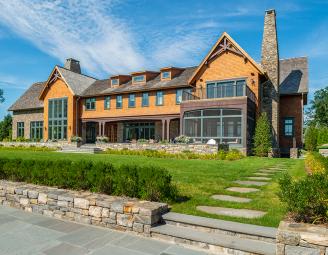 southlake_with_custom_exterior_timbers_photo_c_don_cochran.jpg