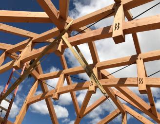 naked_frame_parallel_chord_trusses.jpg