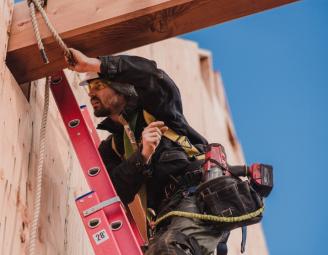 setting_a_timber_beam_oregon_web.jpg