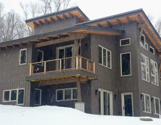 timber_frame_adk_home_in_snow.jpg