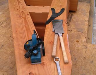 tools_on_truss.jpg