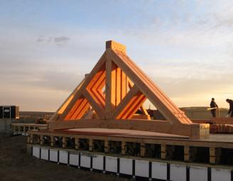 king_post_trusses_preassembled.jpg
