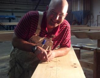 darren_carving_timber.jpg