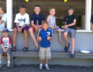 boys_at_picnic.jpg