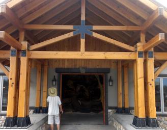 entry_porch_with_metal_brackets.jpg