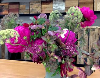 reclaimed_wood_flowers.jpg