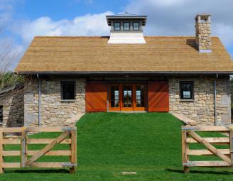 timber_frame_service_barn_ma.jpg