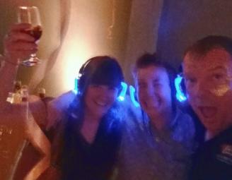disco_party_selfie_hilo.jpg