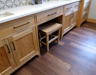 hickory_vanity_newwoodworks_w_pmw_walnut_flooring.jpg