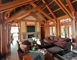 split_scissor_trusses_interior_hkk_design.jpg