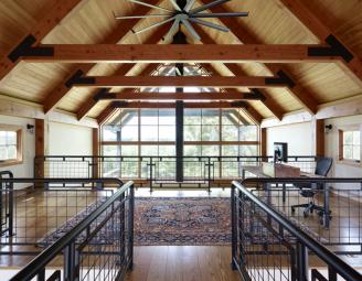 wisconsin_timber_frame_loft.jpg