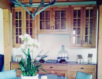 cayuga_lake_dinning_buffet_newwoodworks.jpg