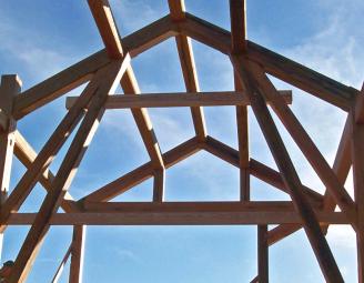 reclaimed_oak_timbers_unique_truss.jpg