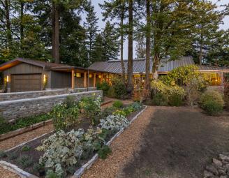 mt_hood_oregon_reclaimed_timber_frame_home_.jpg