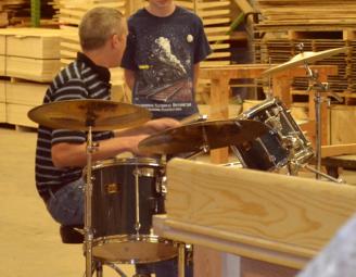 jered_drums_with_jake_r.jpg