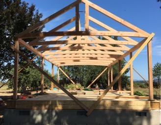 oregon_raising_new_jewel_timber_frame.jpg