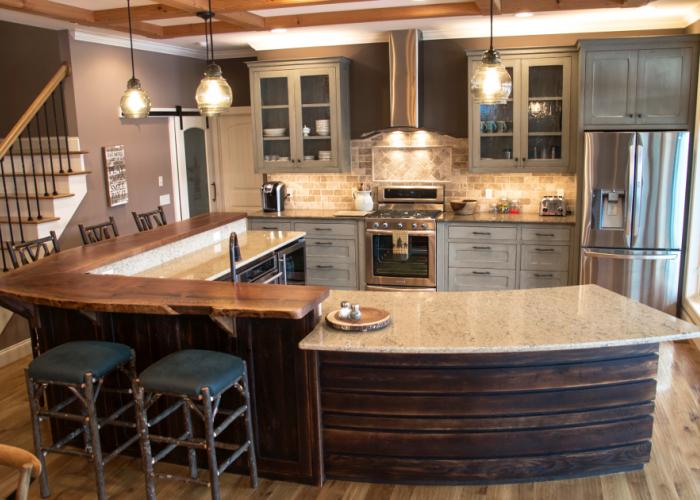 custom_kitchen_newwoodworks_reclaimed_oak.jpg