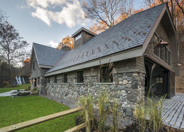 canandaigua_lake_barn_home_exterior_waterfall_photo_c_scott_hemenway.jpg