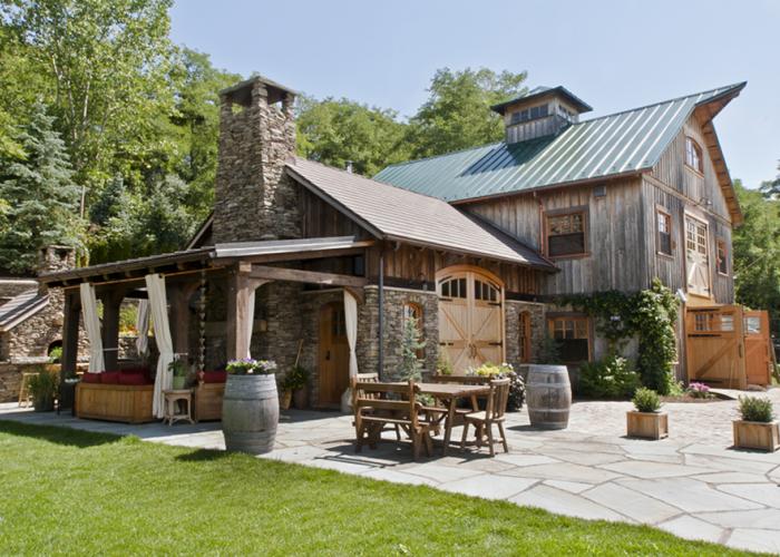 point_of_bluff_vineyard_exterior_timber_frame_barn.jpg