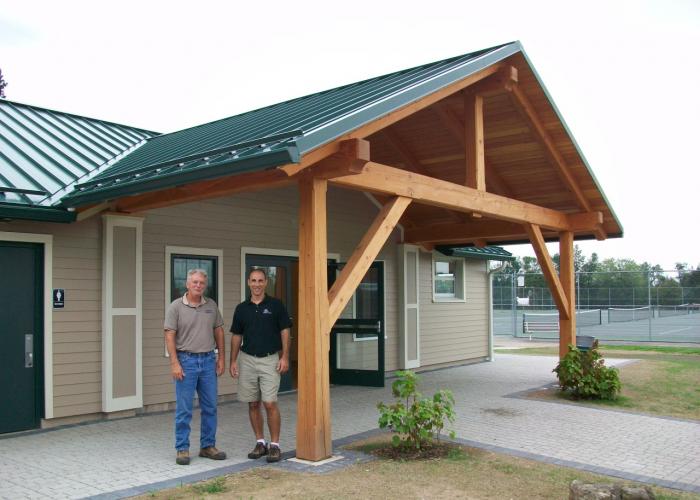 mike_bob_harris_whalen_lodge.jpg