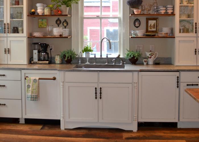 settlers_plank_mixed_in_kitchen.jpg