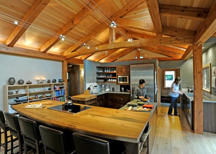vt_st_kitchen_island_newwoodworks.jpg