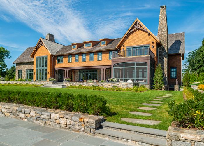 southlake_with_custom_exterior_timbers_photo_c_don_cochran.jpg