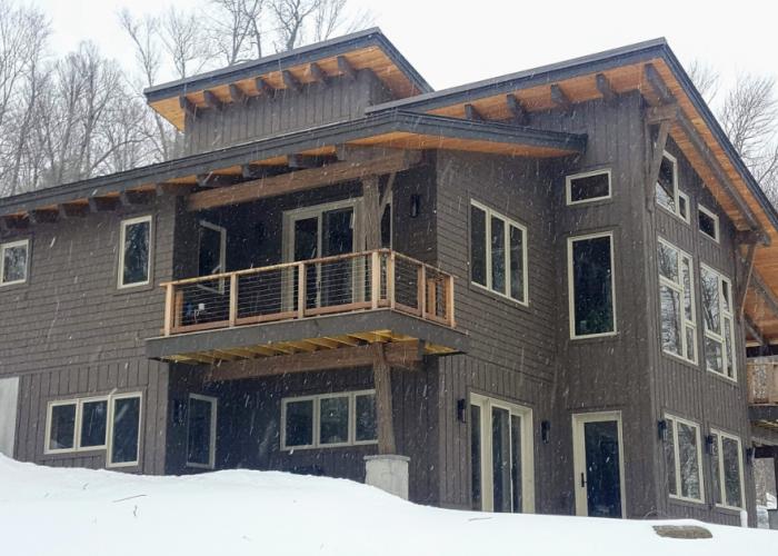 timber_frame_adk_home_in_snow.jpg