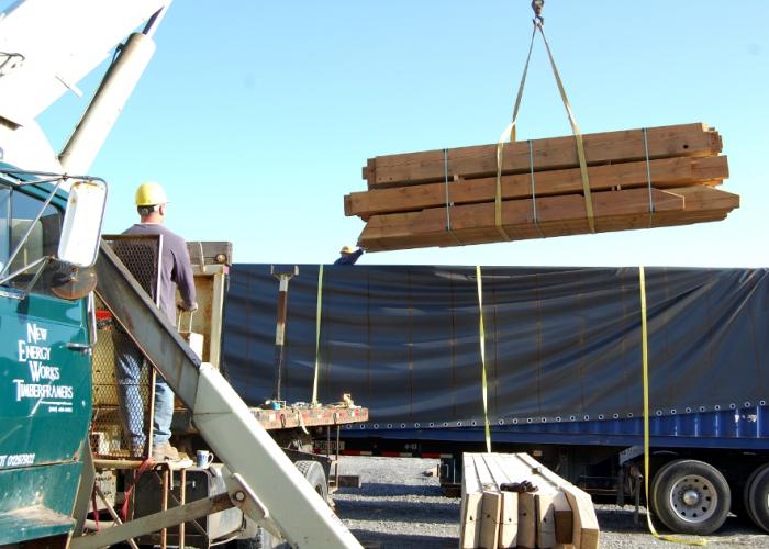 loading_timbers_on_truck.jpg