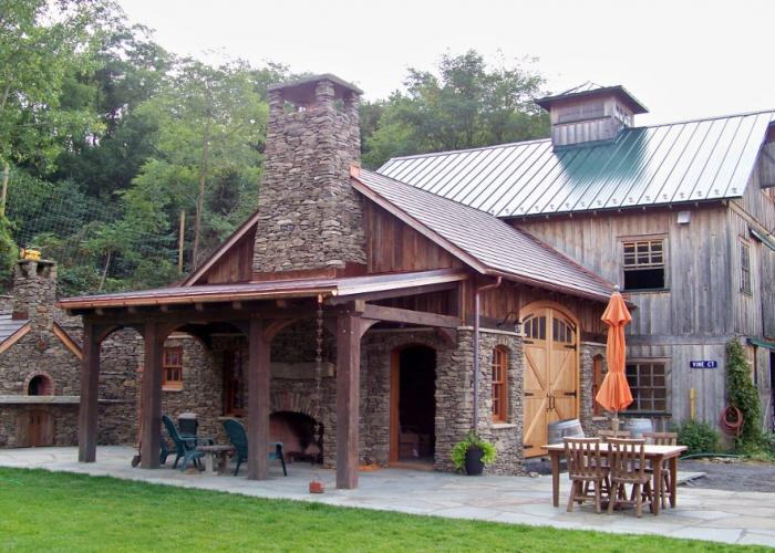reclaimed_barn_w_stone_exterior.jpg