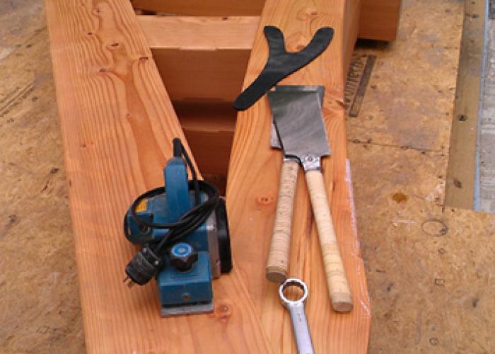 tools_on_truss.jpg