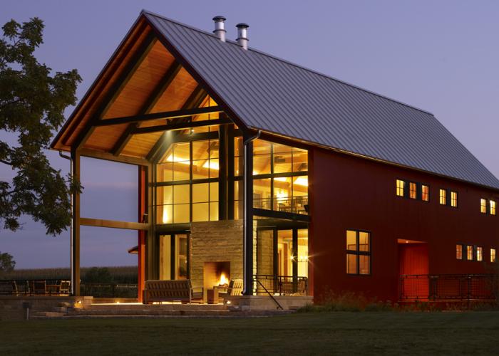 wisconsin_timber_frame_home_barn_style.jpg