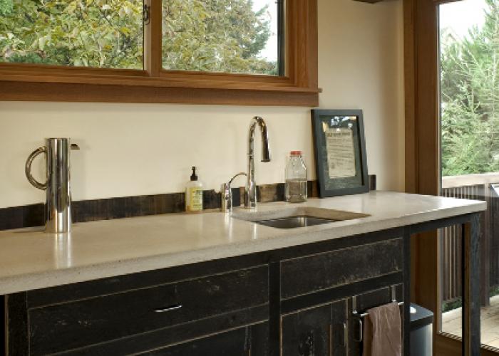 studio_cabinet_02.jpg