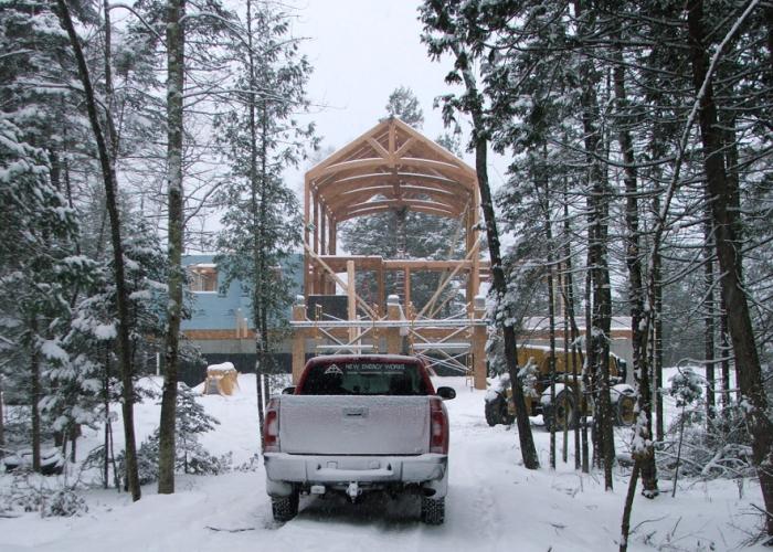 mi_grand_traverse_timber_home_raising.jpg