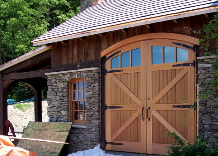 reclaimed_frame_and_stone_barn_doors.jpg