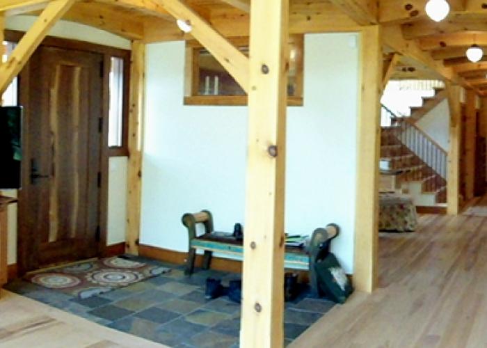 panoramic_timber_frame_interior.jpg