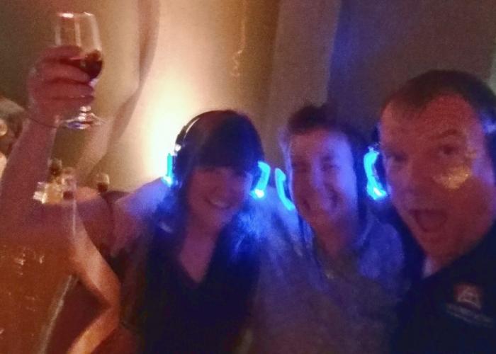 disco_party_selfie_hilo.jpg