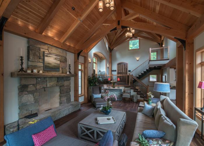 timber_frame_scissor_truss_cayuga_lake_great_room.jpg