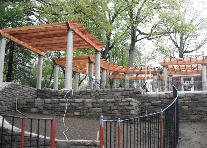 timber_glulam_trellis_for_pool.jpg