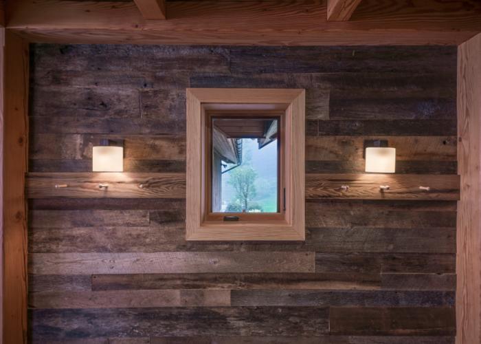 reclaimed_timbers_and_siding_in_timber_frame_home.jpg