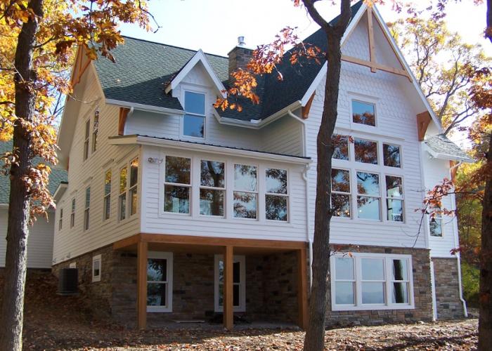 lake_home_traditional_timber_frame.jpg