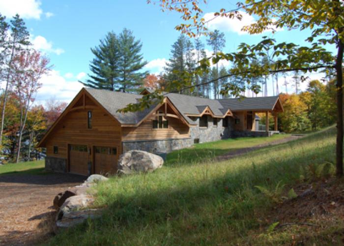 timber_home_garage_exterior_trusses.jpg