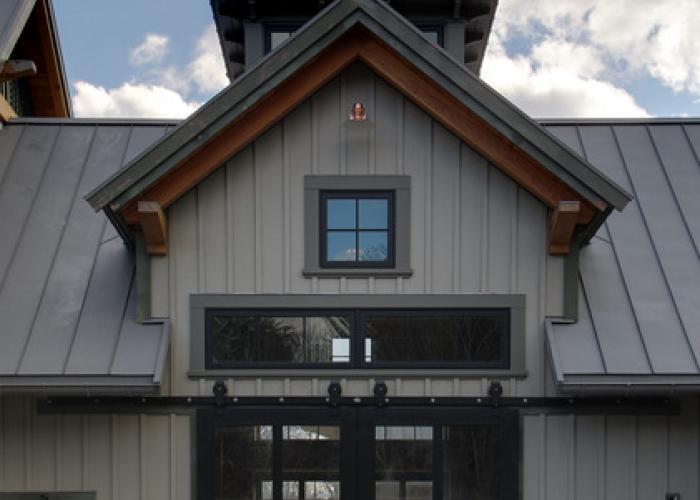 timber_rafters_ma_horse_barn.jpg