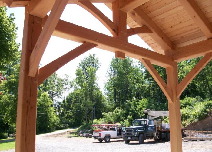 resized_porch_truss_st_lawr.jpg