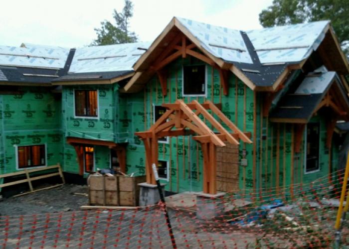 exterior_progress_cayuga_lake_timber_frame3.jpg